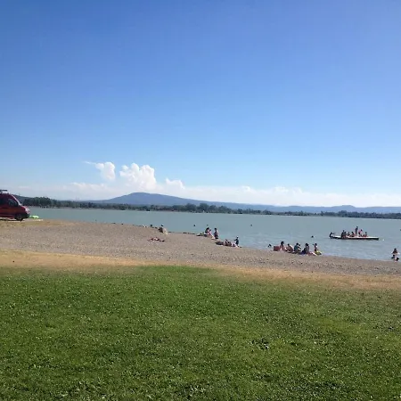 Vacances Azille. Azille